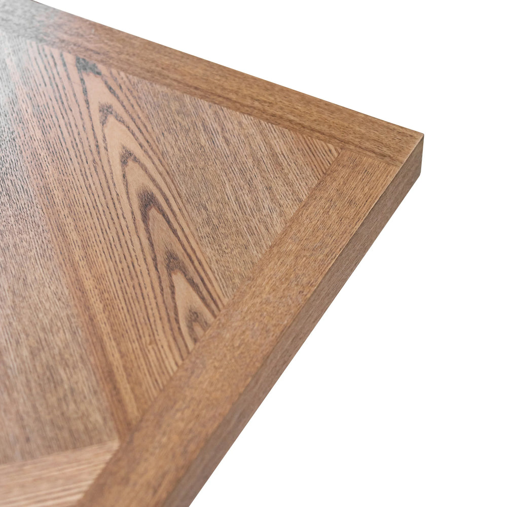 Stylish 1.6m Oak Veneer Dining Table for Modern Homes