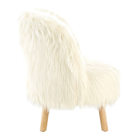 A cozy kids' chair covered in soft white faux fur, featuring a rounded back and wooden legs, designed for comfort and style in a child's room