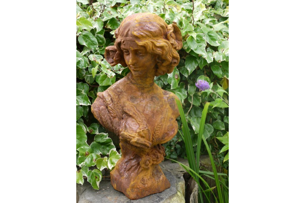 Bust - 2770