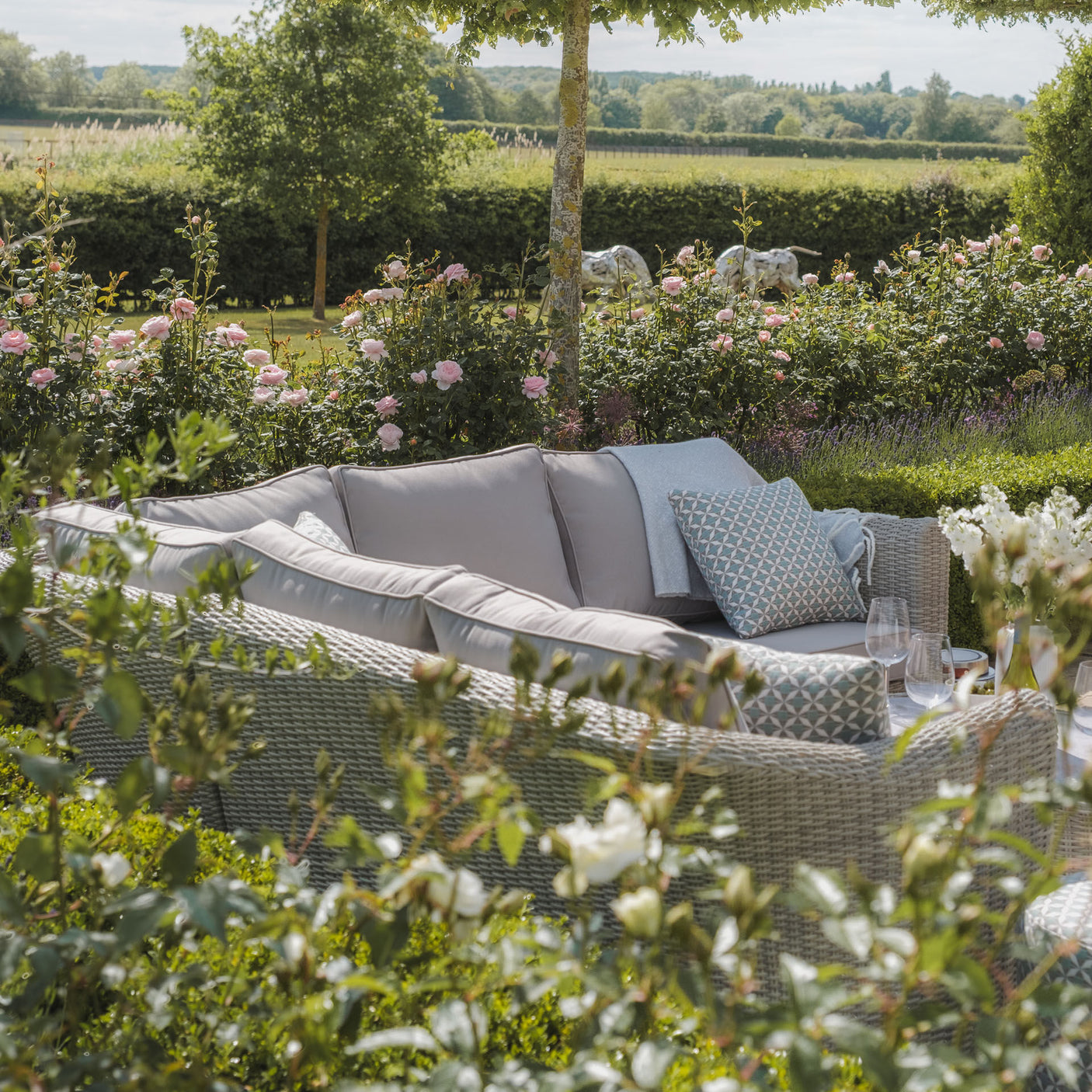 Oxford Small Corner Group - Ceramic Top