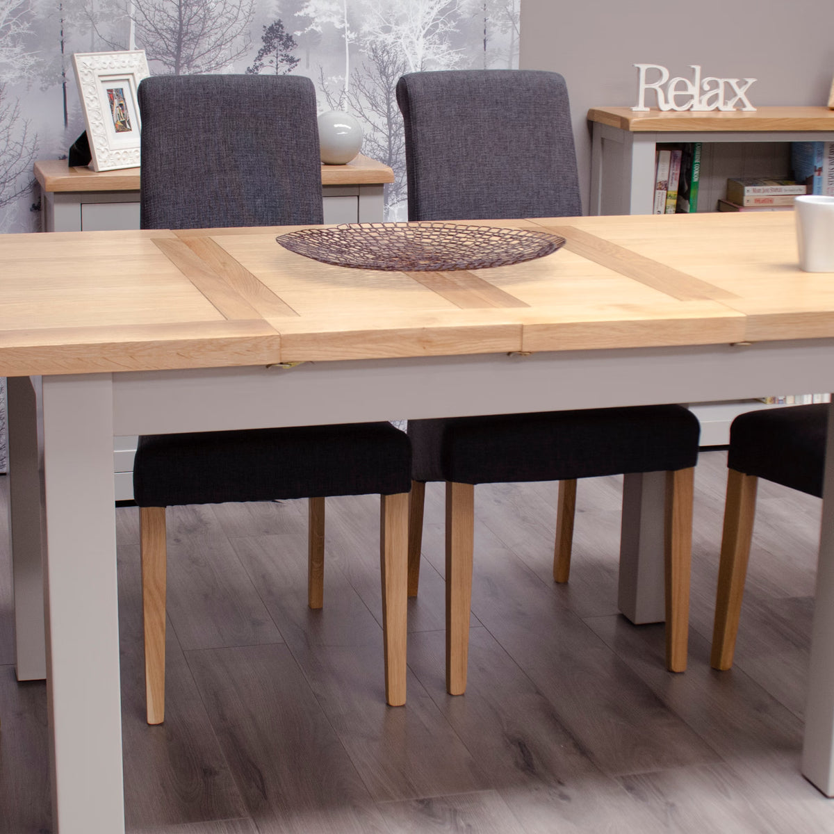 Diamond Medium extending Table