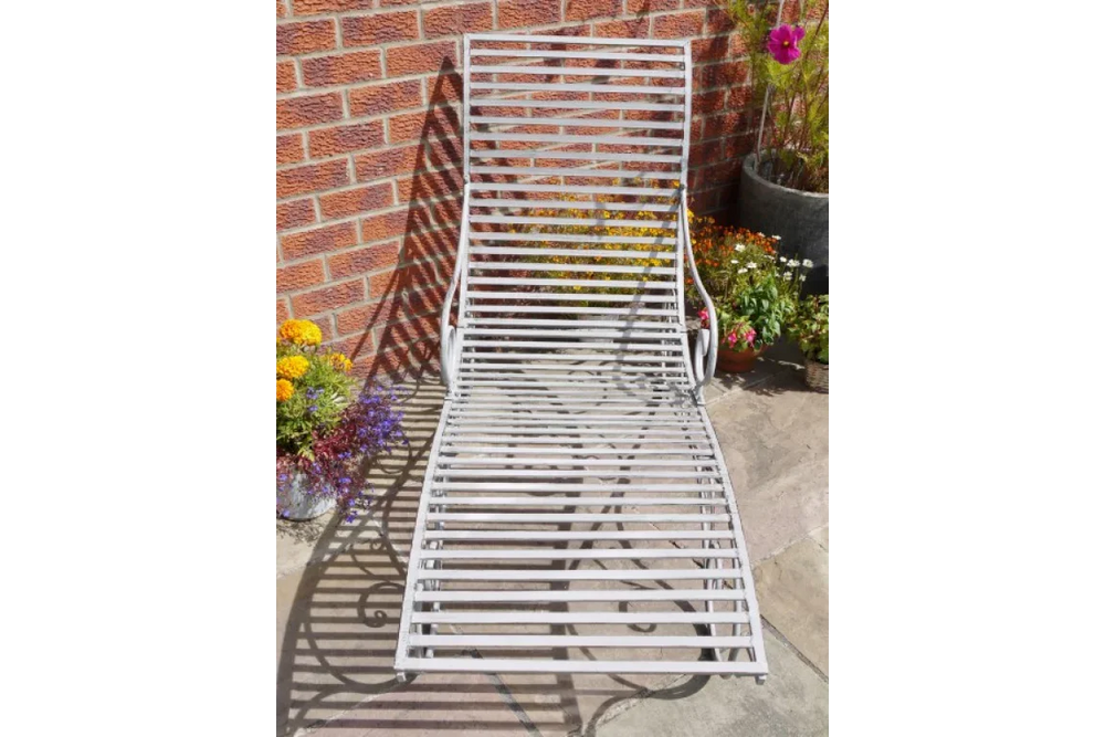 Antique Grey Lounger - 5422