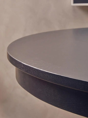 Empire Oak Round Table