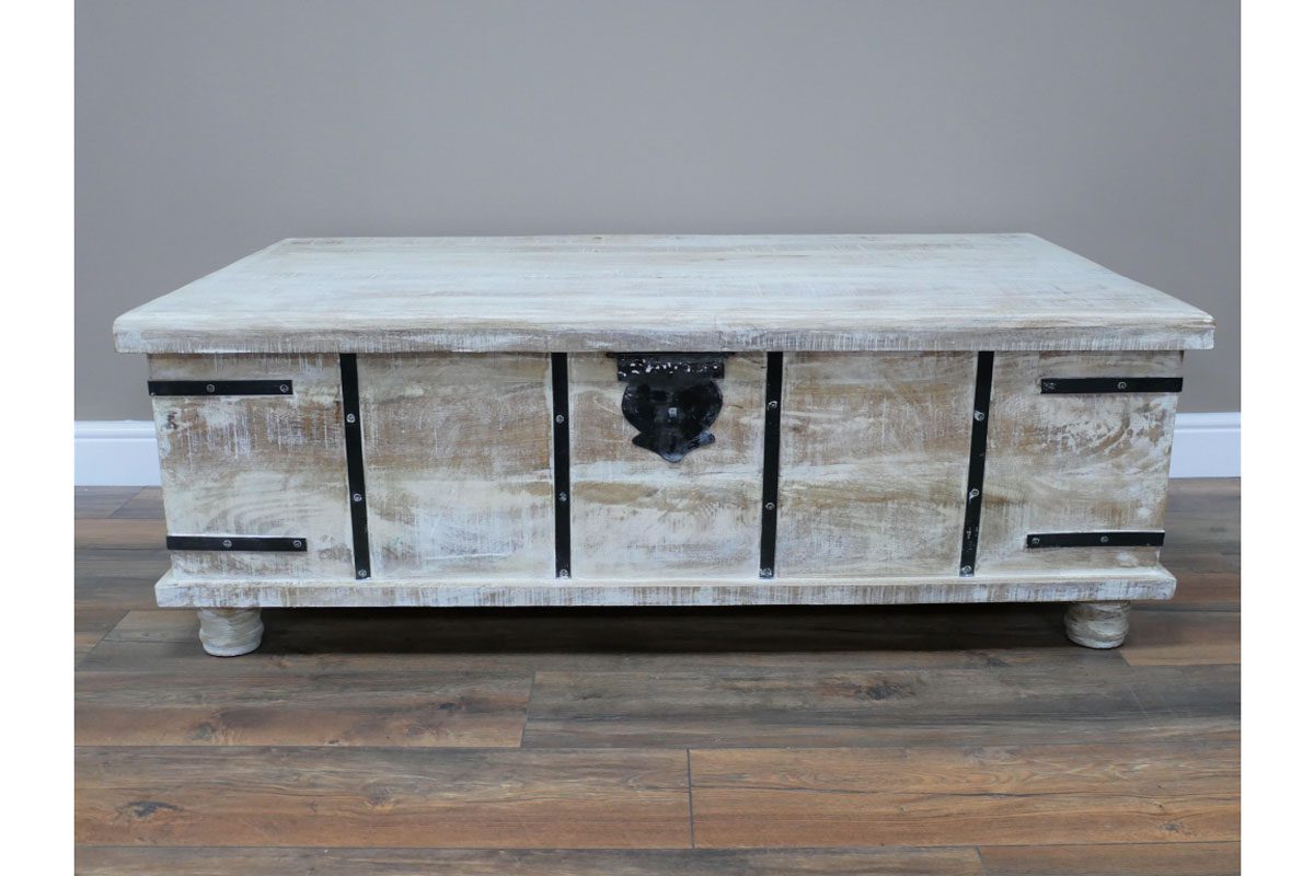 Large Trunk / Coffee Table
