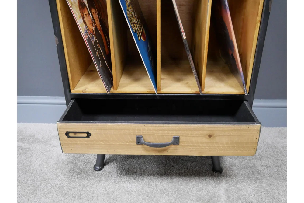 Retro Filing Cabinet - 6642