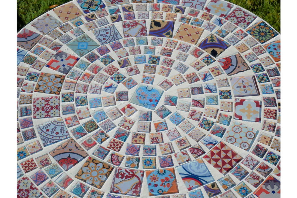 Mosaic Table & Two Chairs (T42) - 6674