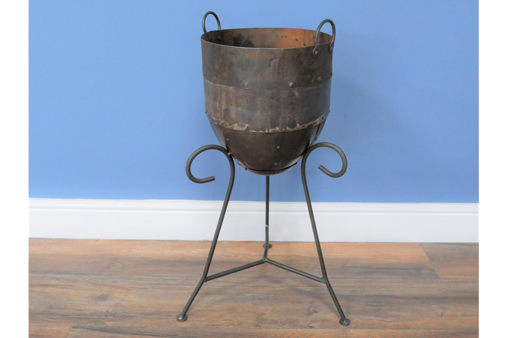 Iron Planter - 7749