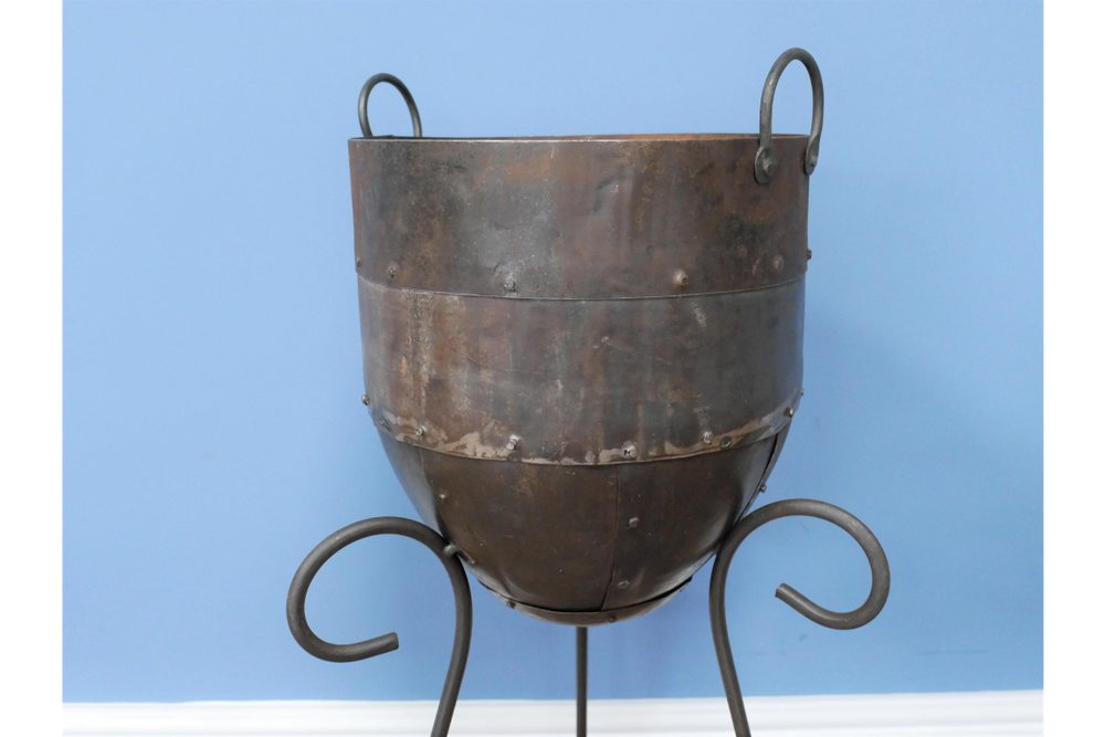 Iron Planter - 7749
