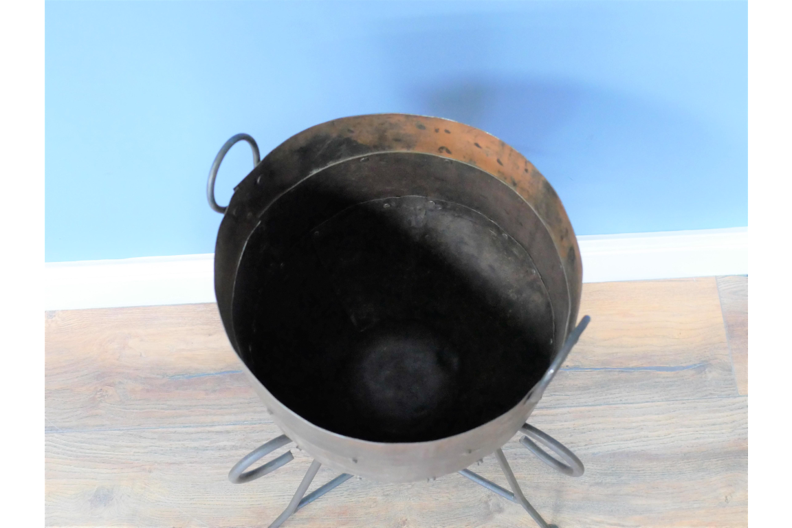 Iron Planter - 7749