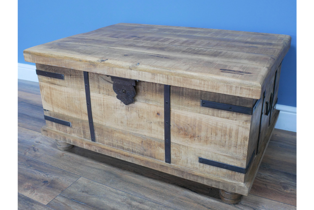 Trunk / Coffee Table - 8151