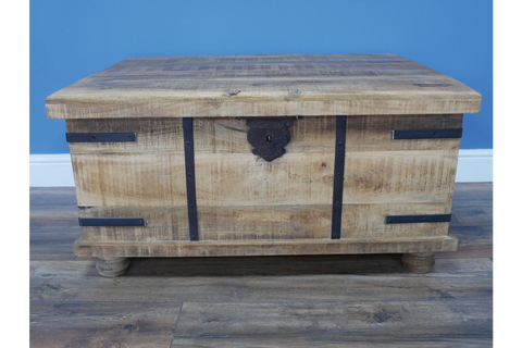 Trunk / Coffee Table - 8151