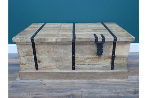 Trunk With Wine Bottle Storage - 8163