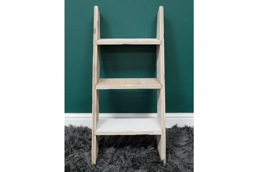 Decorative Ladder - 8236