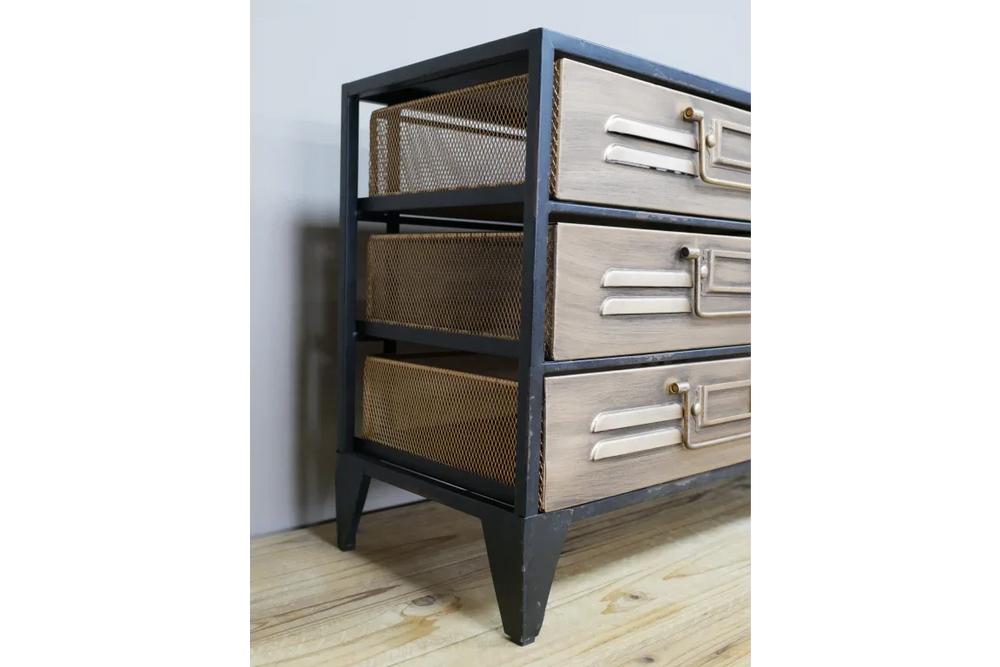 Small Storage Unit - 9212