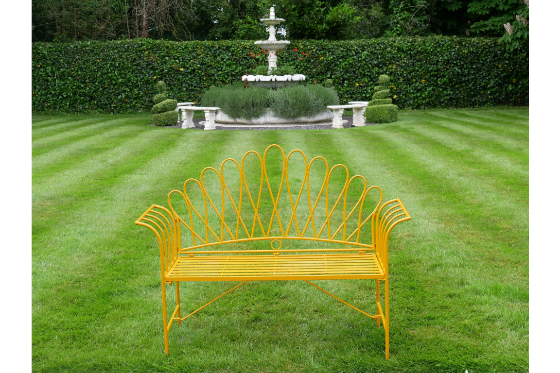 Sarah Bench - 9802