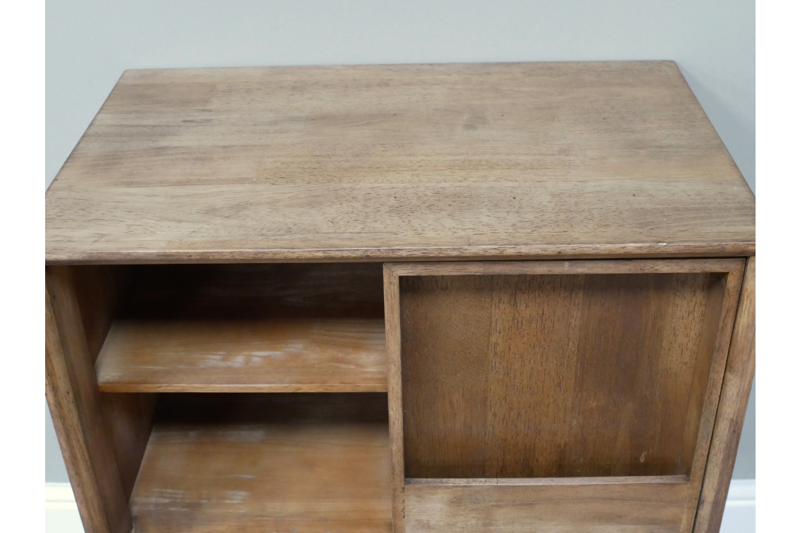 Retro Cabinet - 9939