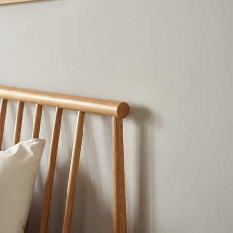 Belton Spindle Bed - Light Oak / Double - BEL001