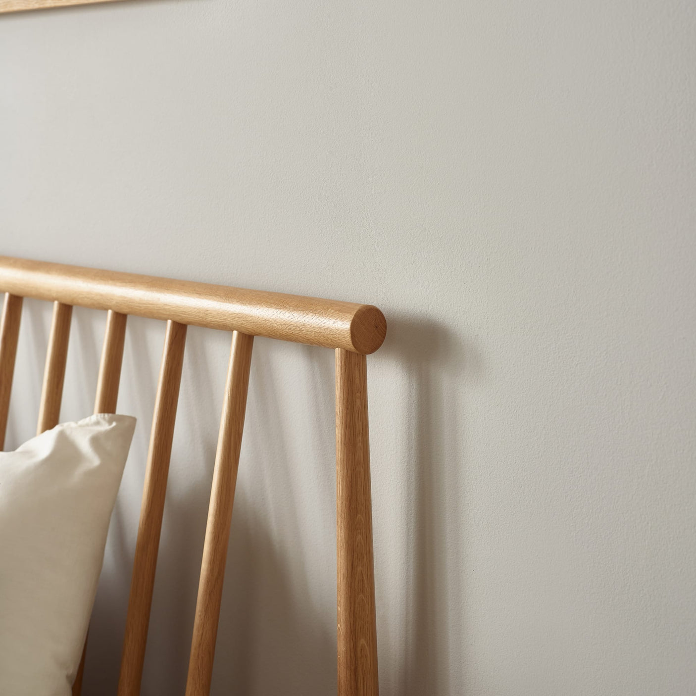 Belton Spindle Bed - Light Oak / Double - BEL001