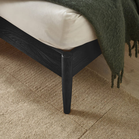 Belton Spindle Bed - Light Oak / Double - BEL001