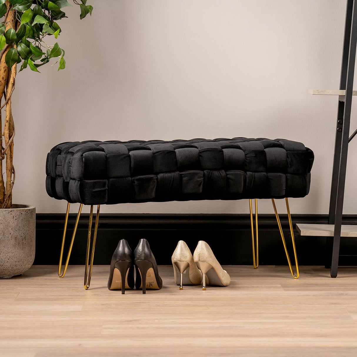 Black Velvet Woven Bench With Gold Legs - Kd