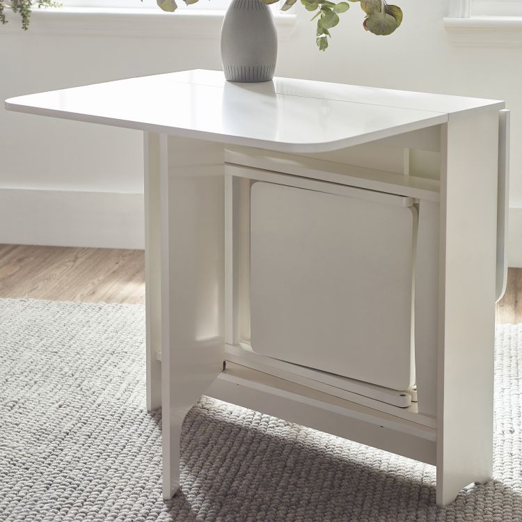 Gatan Small Gateleg Table With 2 Chairs