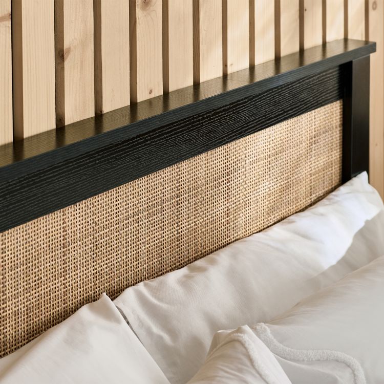 Padstow Ottoman 135Cm Double Bed