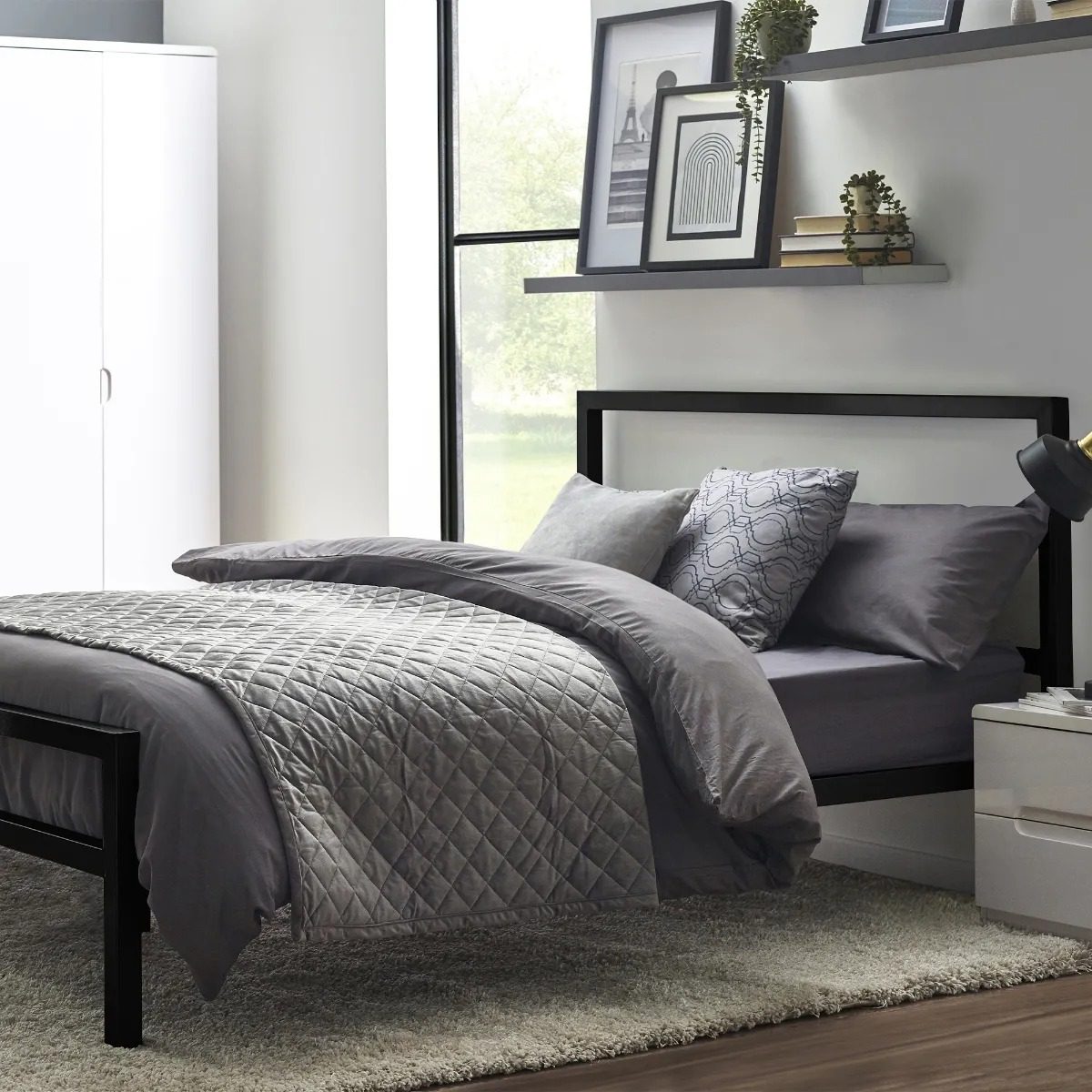 Soto Metal Bed Satin Black