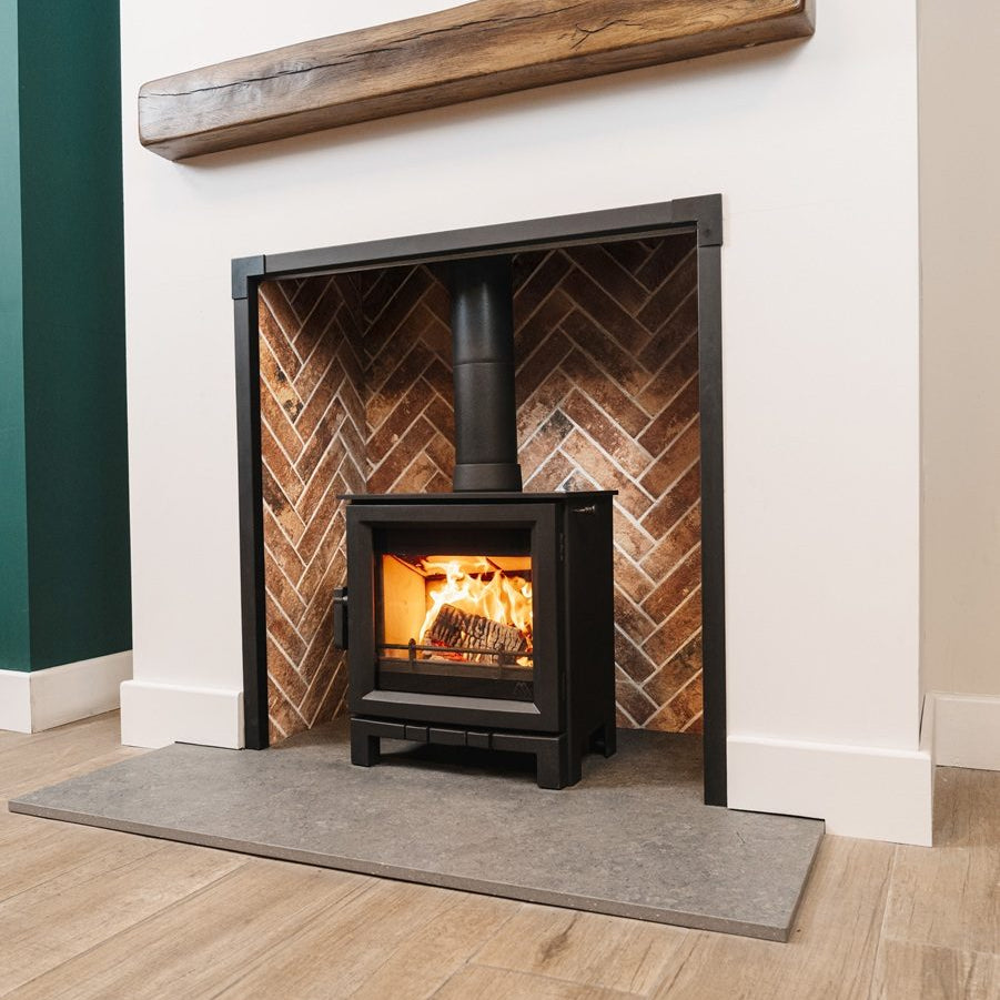 Mourne Summit 5 Stove with heavy-duty cast iron door | Home Centre Direct UK