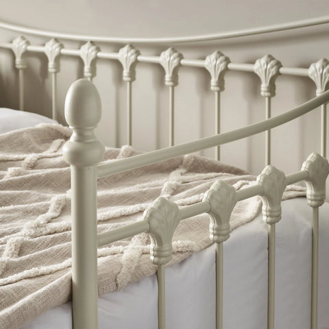 Versailles Daybed Only - White - VER002