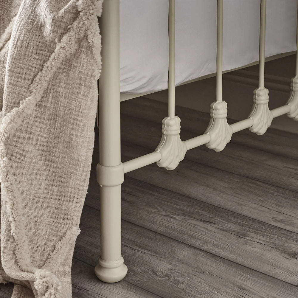 Versailles Daybed Only - White - VER002