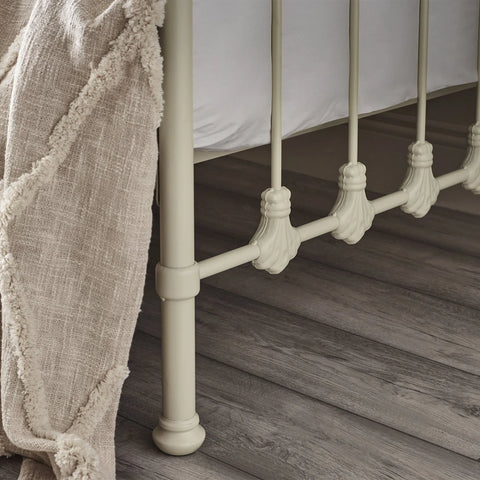 Versailles Daybed Only - White - VER002