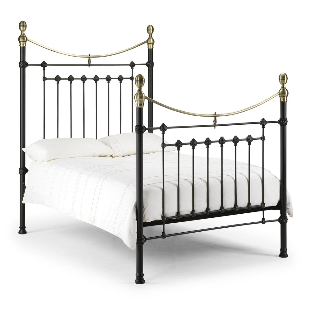 Victoria Bed - White / Double - VIC002