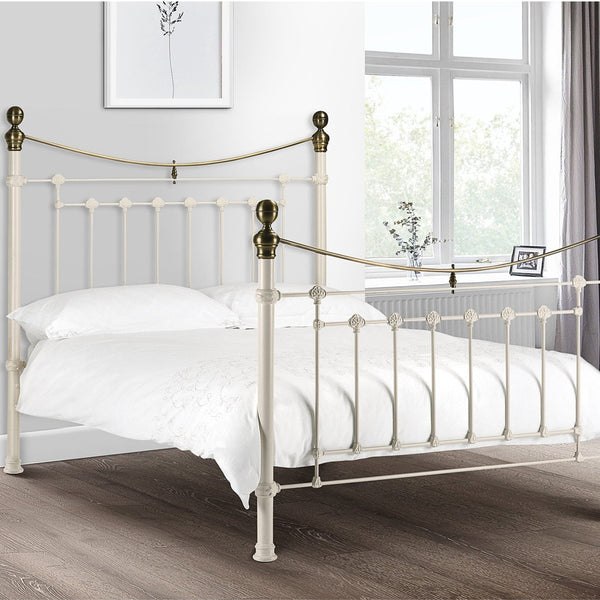 Victoria Bed - White / Double - VIC002