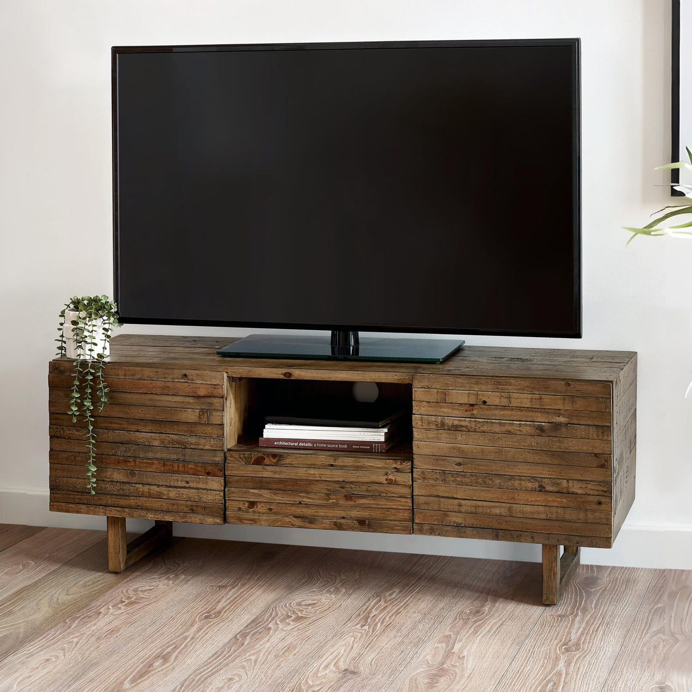 Woburn Media Unit - Pine - WOB013