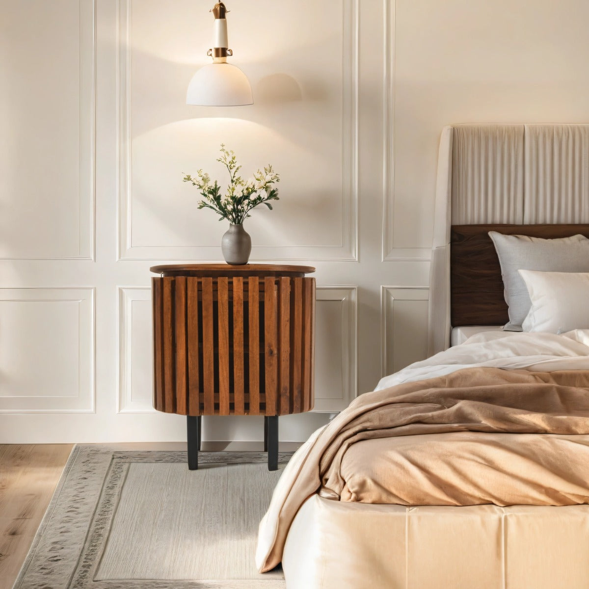 Slatted mango wood bedside table with sleek design and lacquered finish